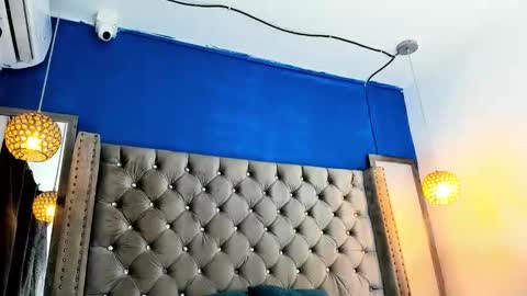 Zeus online show from November 2025 04:22:01 AM