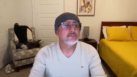 QS - INDEPENDENT MODEL online show from November 2025 04:22:02 AM