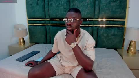 LEANDRO online show from January 2025 12:38:01 PM