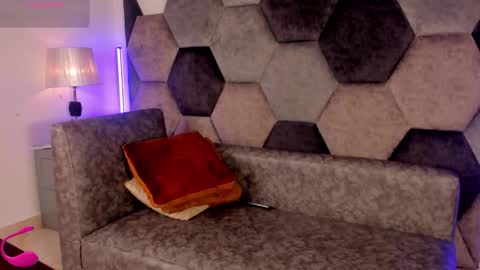 LEANDRO online show from February 2026 03:49:02 AM