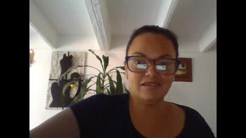 Laura online show from December 2025 08:38:02 PM