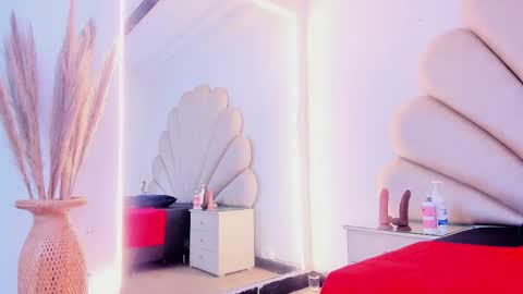   online show from October 2025 02:18:02 PM