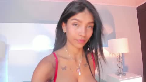 Laura online show from January 2025 06:43:01 PM