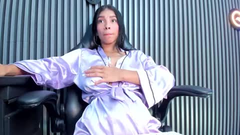 Laura online show from January 2025 04:12:01 PM