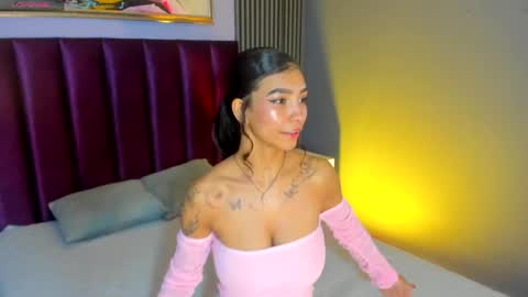 Snapshot of laura_aristizabal_19 chatting on April 2026 01:13:02 PM Laura online show from April 2026 01:13:02 PM