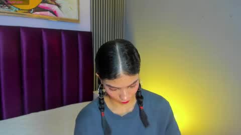 Snapshot of laura_aristizabal_19 chatting on April 2026 12:30:01 PM Laura online show from April 2026 12:30:01 PM