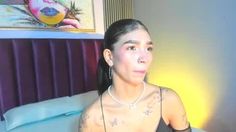 Snapshot of laura_aristizabal_19 chatting on May 2026 11:38:02 AM Laura online show from May 2026 11:38:02 AM