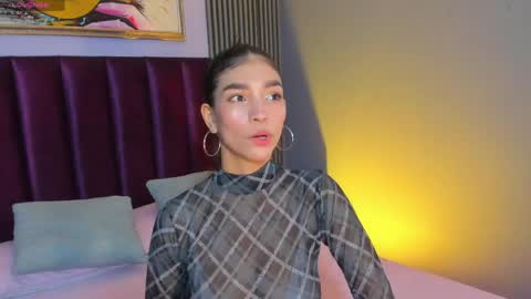 Snapshot of laura_aristizabal_19 chatting on May 2026 11:49:01 AM Laura online show from May 2026 11:49:01 AM