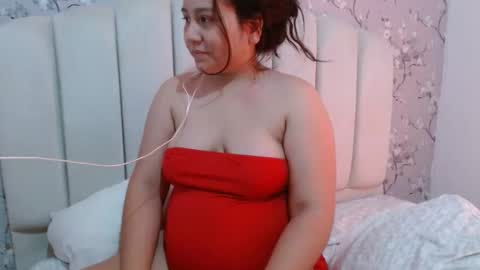 Snapshot of laura_d23 chatting on December 2024 09:07:01 AM laura online show from December 2024 09:07:01 AM