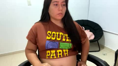 Snapshot of laura_d23 chatting on November 2025 10:53:02 PM laura online show from November 2025 10:53:02 PM