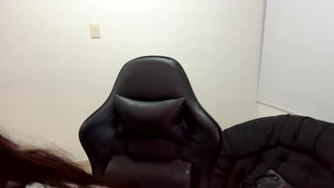 Snapshot of laura_d23 chatting on November 2025 11:49:02 PM laura online show from November 2025 11:49:02 PM