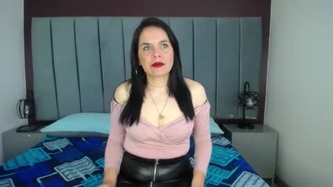 laura hotties online show from February 2025 01:19:02 PM