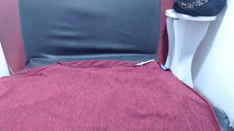 Snapshot of laura_hotyy chatting on October 2025 11:36:01 AM Laura online show from October 2025 11:36:01 AM