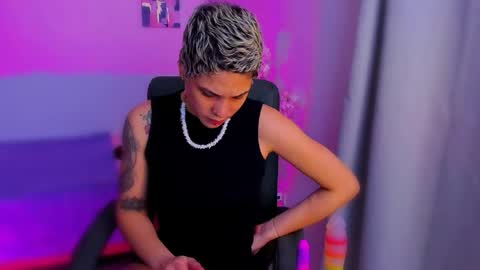 Laura Rose online show from November 2025 04:44:02 AM