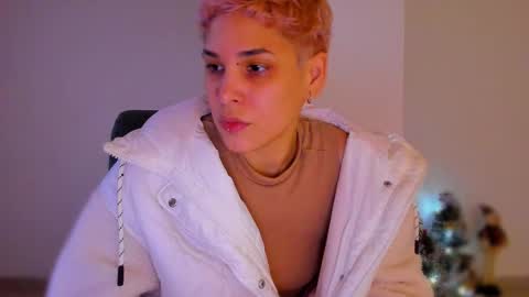 Laura Rose online show from December 2025 12:19:02 AM