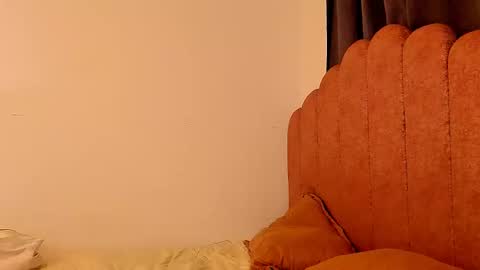 LAURA SOE online show from January 2026 07:02:02 AM