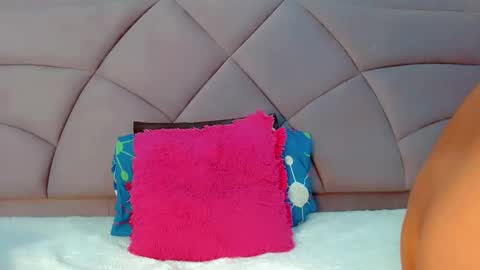 Laura online show from February 2025 08:21:02 AM