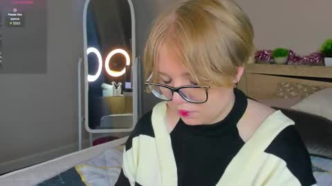 Laura online show from March 2026 07:15:01 AM