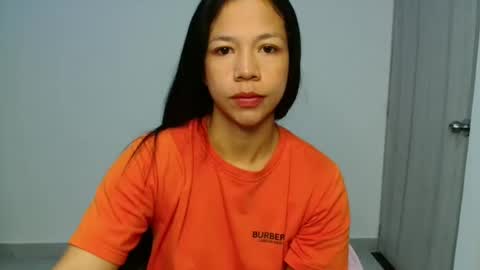 lauracb          online show from January 2026 10:39:01 AM