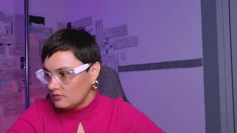 Snapshot of lauradavidsons chatting on September 2025 08:03:01 AM lauradavidsons online show from September 2025 08:03:01 AM