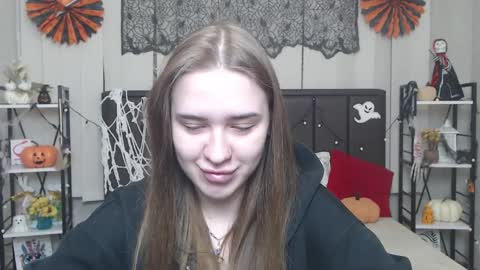 LauraHlot online show from October 2025 06:21:01 PM