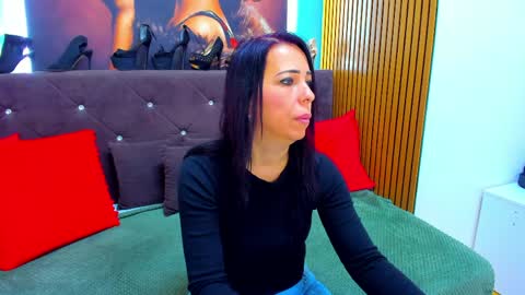 Snapshot of laurasinfull chatting on May 2026 03:26:01 AM Laura online show from May 2026 03:26:01 AM