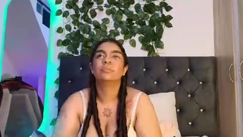 laura online show from June 2026 11:18:01 PM
