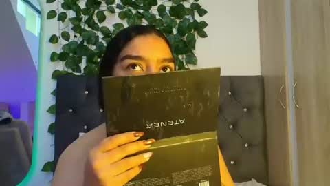 laura online show from June 2026 10:26:01 PM