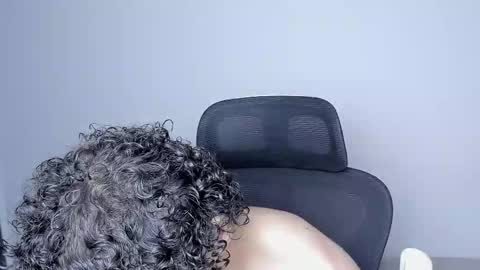 Laureent online show from November 2025 03:38:01 AM