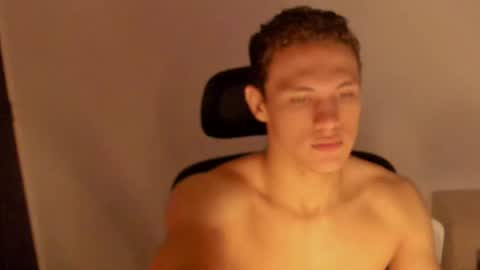 Snapshot of laureent__ chatting on February 2026 08:02:02 AM Laureent online show from February 2026 08:02:02 AM