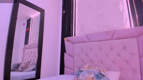 Laurem online show from March 2025 07:09:02 PM