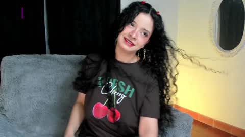 Snapshot of lauren_croftt chatting on December 2024 12:13:01 AM Lauren online show from December 2024 12:13:01 AM