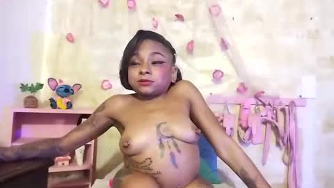 Snapshot of lauren_hills7069 chatting on January 2025 07:59:02 AM Lauren online show from January 2025 07:59:02 AM