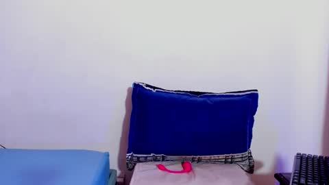 Snapshot of lauren_hills7069 chatting on December 2025 10:17:02 PM Lauren online show from December 2025 10:17:02 PM