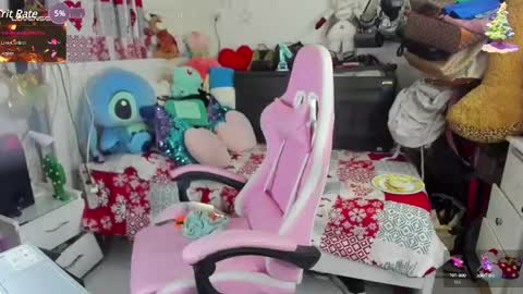 Snapshot of laurencesophiets chatting on December 2024 05:11:02 PM SF online show from December 2024 05:11:02 PM