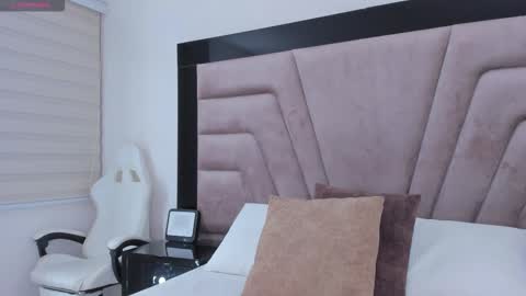 Snapshot of laurenclark1 chatting on March 2026 04:07:02 AM laurenclark1 online show from March 2026 04:07:02 AM