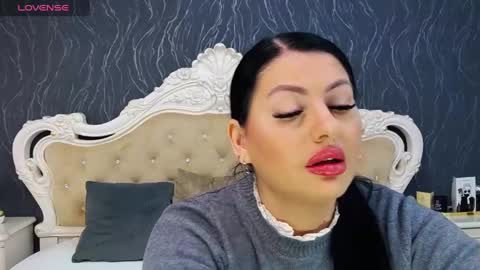 Snapshot of laurenjenssen chatting on February 2025 08:39:02 AM Laura online show from February 2025 08:39:02 AM