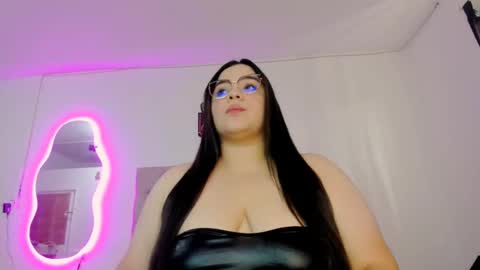 Snapshot of laurenlaine99 chatting on February 2025 06:10:01 PM laurenlaine online show from February 2025 06:10:01 PM