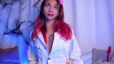 Snapshot of laurenn__1 chatting on October 2025 04:31:02 AM Lauren online show from October 2025 04:31:02 AM