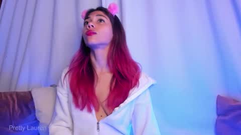 Snapshot of laurenn__1 chatting on October 2025 02:59:01 AM Lauren online show from October 2025 02:59:01 AM