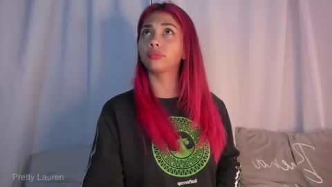 Snapshot of laurenn__1 chatting on February 2026 02:40:02 AM Lauren online show from February 2026 02:40:02 AM