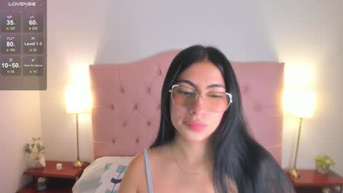 laurenn_smitth online show from February 2025 12:33:01 PM