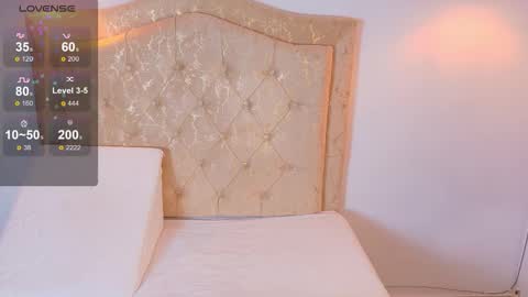 laurenn_smitth online show from November 2025 12:49:02 PM