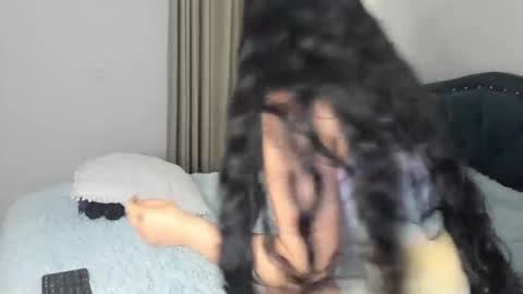 Snapshot of laurent_jones chatting on December 2025 02:52:02 AM daniela angel online show from December 2025 02:52:02 AM