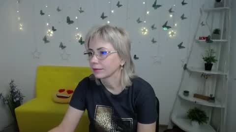 Lauren online show from March 2026 06:28:02 AM