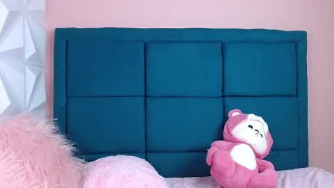 Snapshot of laurynjeffers chatting on March 2025 04:00:02 PM  LaurynJeffers  online show from March 2025 04:00:02 PM