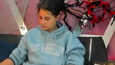 Snapshot of laurynjeffers chatting on October 2025 03:30:01 AM  LaurynJeffers  online show from October 2025 03:30:01 AM