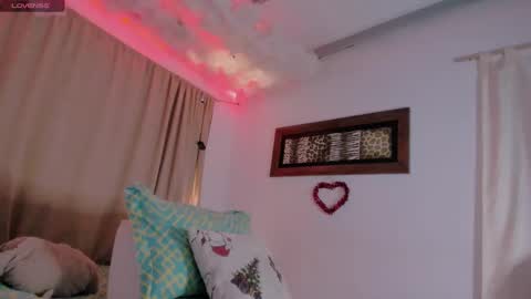 Lauu G online show from January 2025 03:15:01 AM