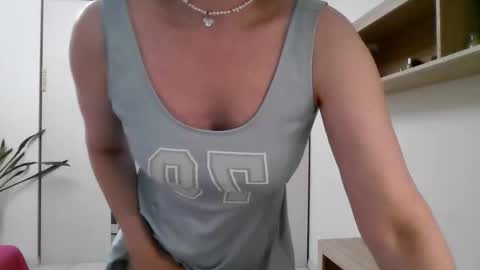 Diana  online show from November 2025 04:28:01 PM