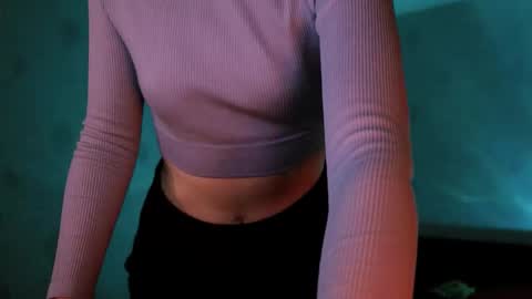 Snapshot of lavinda_lin chatting on November 2025 04:59:01 AM Lavinda online show from November 2025 04:59:01 AM